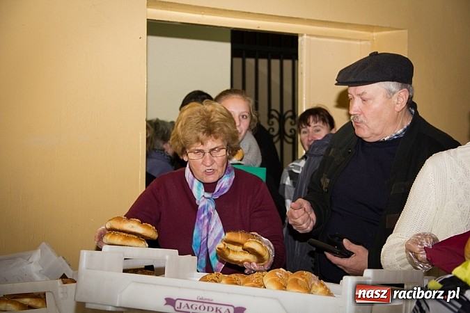 Zdjęcie w galerii na portalu naszraciborz.pl: Przemarsz na św. Marcina w Studziennej wiadomości z regionu