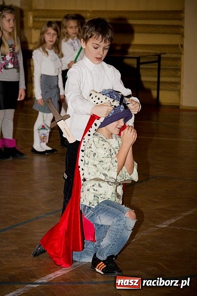 Zdjęcie w galerii na portalu naszraciborz.pl: Przemarsz na św. Marcina w Studziennej wiadomości z regionu