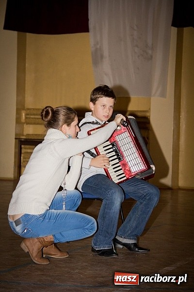 Zdjęcie w galerii na portalu naszraciborz.pl: Przemarsz na św. Marcina w Studziennej wiadomości z regionu