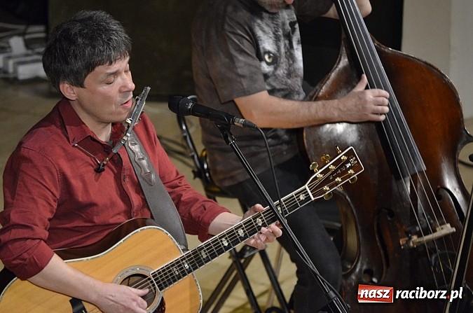 Zdjęcie w galerii na portalu naszraciborz.pl: Stare Dobre Małżeństwo przy pełnej sali RCK wiadomości z regionu