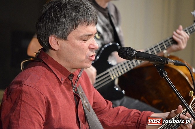 Zdjęcie w galerii na portalu naszraciborz.pl: Stare Dobre Małżeństwo przy pełnej sali RCK wiadomości z regionu