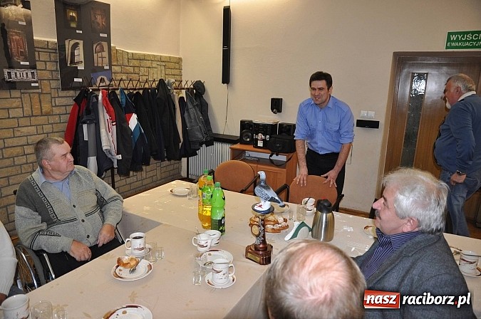 Zdjęcie w galerii na portalu naszraciborz.pl: Loty gołębi 2013 - w sekcji Bojan&oacute;w sezon zakończony, puchary wręczone wiadomości z regionu