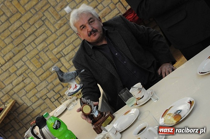 Zdjęcie w galerii na portalu naszraciborz.pl: Loty gołębi 2013 - w sekcji Bojan&oacute;w sezon zakończony, puchary wręczone wiadomości z regionu