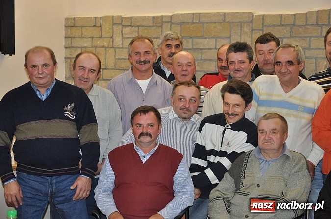 Zdjęcie w galerii na portalu naszraciborz.pl: Loty gołębi 2013 - w sekcji Bojan&oacute;w sezon zakończony, puchary wręczone wiadomości z regionu