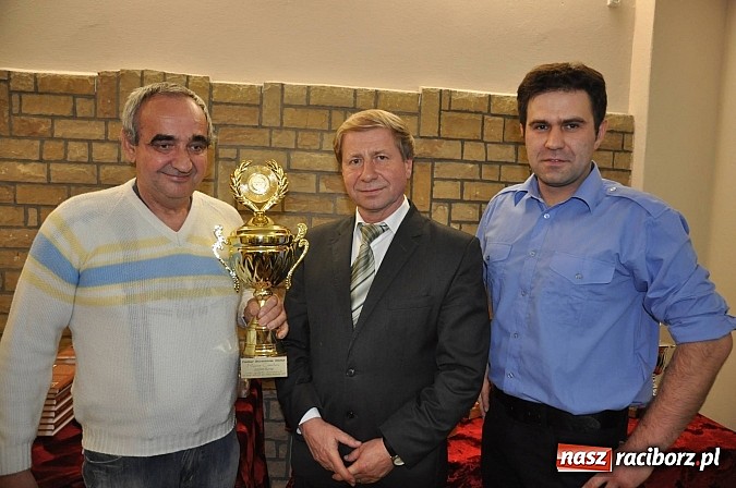 Zdjęcie w galerii na portalu naszraciborz.pl: Loty gołębi 2013 - w sekcji Bojan&oacute;w sezon zakończony, puchary wręczone wiadomości z regionu