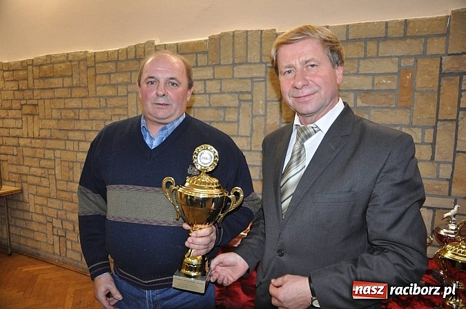 Zdjęcie w galerii na portalu naszraciborz.pl: Loty gołębi 2013 - w sekcji Bojan&oacute;w sezon zakończony, puchary wręczone wiadomości z regionu