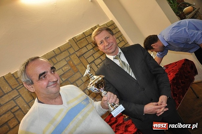 Zdjęcie w galerii na portalu naszraciborz.pl: Loty gołębi 2013 - w sekcji Bojan&oacute;w sezon zakończony, puchary wręczone wiadomości z regionu