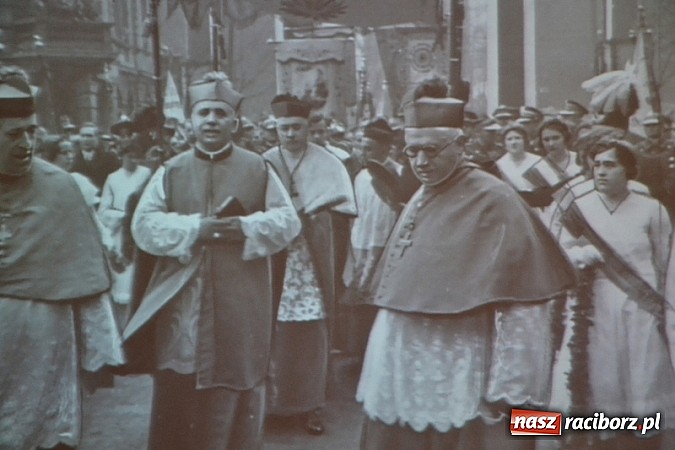 Zdjęcie w galerii na portalu naszraciborz.pl: Na zamku uroczyście zainaugurowano obchody Roku Gawliny wiadomości z regionu