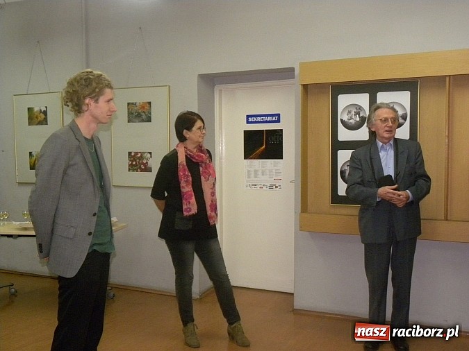 Zdjęcie w galerii na portalu naszraciborz.pl: Zasłaniam, odsłaniam - fotografia otworkowa wiadomości z regionu