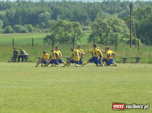 Zdjęcie w galerii na portalu naszraciborz.pl: Brzezie nie oddało punktów wiadomości z regionu