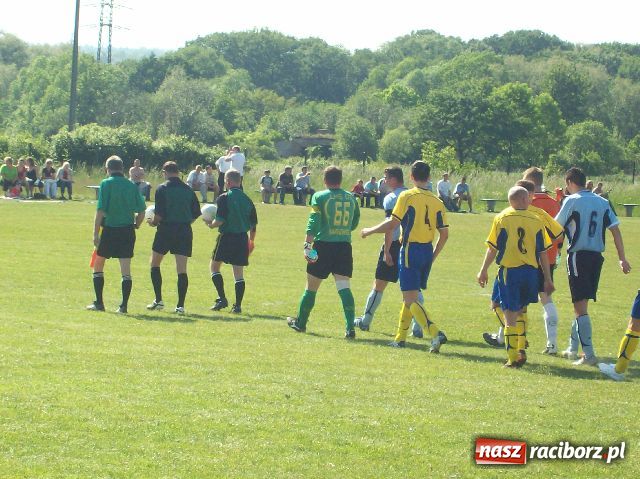 Zdjęcie w galerii na portalu naszraciborz.pl: Brzezie nie oddało punktów wiadomości z regionu