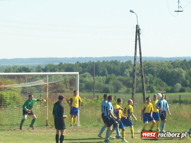 Zdjęcie w galerii na portalu naszraciborz.pl: Brzezie nie oddało punktów wiadomości z regionu