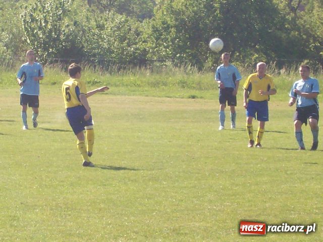Zdjęcie w galerii na portalu naszraciborz.pl: Brzezie nie oddało punktów wiadomości z regionu