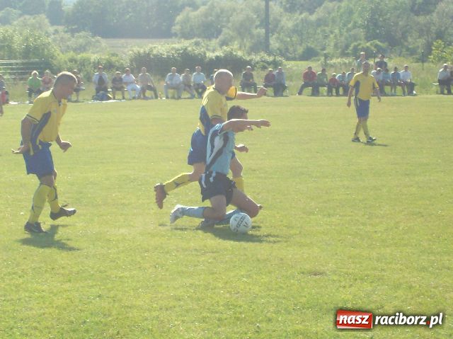 Zdjęcie w galerii na portalu naszraciborz.pl: Brzezie nie oddało punktów wiadomości z regionu