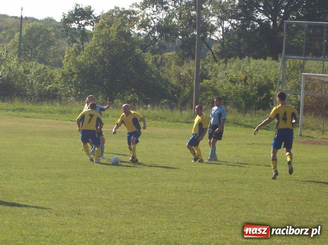 Zdjęcie w galerii na portalu naszraciborz.pl: Brzezie nie oddało punktów wiadomości z regionu