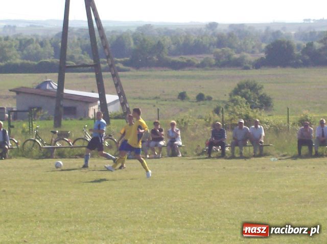 Zdjęcie w galerii na portalu naszraciborz.pl: Brzezie nie oddało punktów wiadomości z regionu