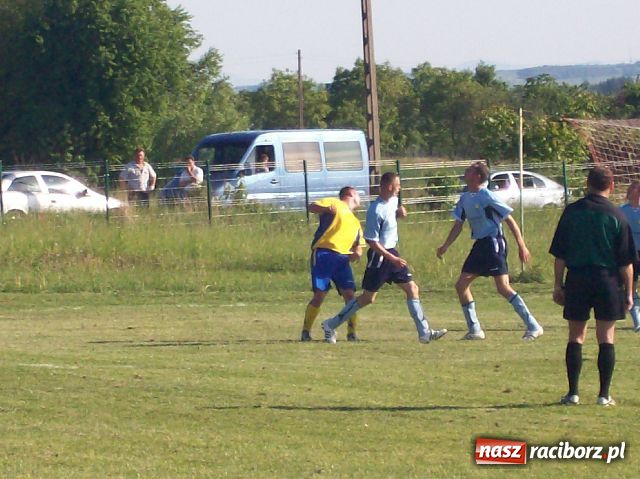 Zdjęcie w galerii na portalu naszraciborz.pl: Brzezie nie oddało punktów wiadomości z regionu