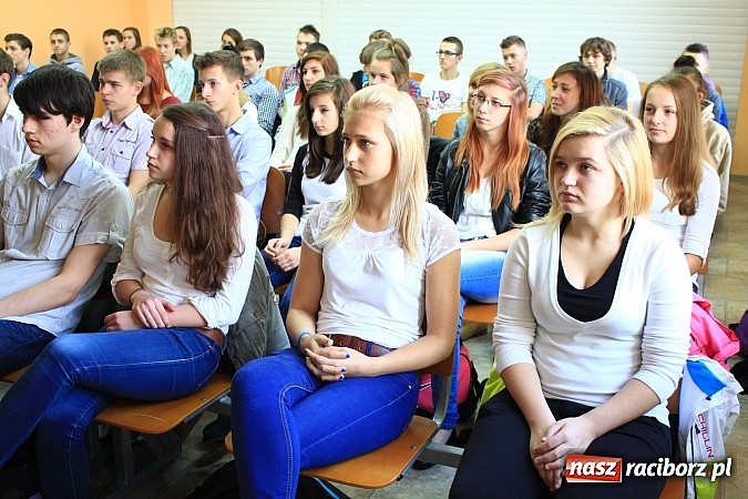 Zdjęcie w galerii na portalu naszraciborz.pl: Uczniowie ZSOMS chcą poznawać tajniki pracy służb mundurowych wiadomości z regionu