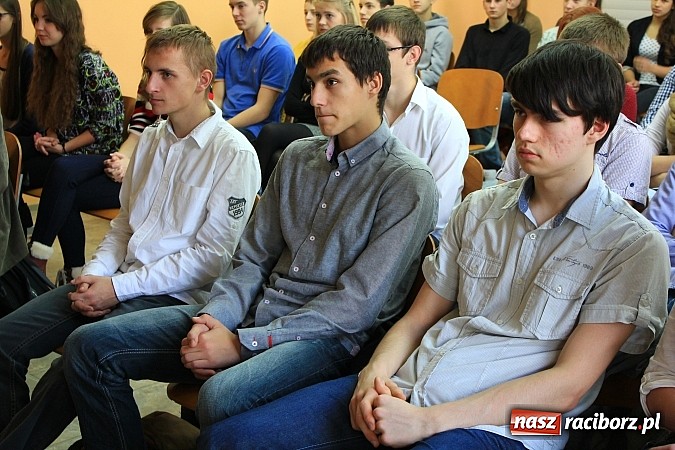 Zdjęcie w galerii na portalu naszraciborz.pl: Uczniowie ZSOMS chcą poznawać tajniki pracy służb mundurowych wiadomości z regionu