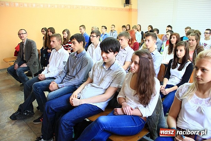 Zdjęcie w galerii na portalu naszraciborz.pl: Uczniowie ZSOMS chcą poznawać tajniki pracy służb mundurowych wiadomości z regionu