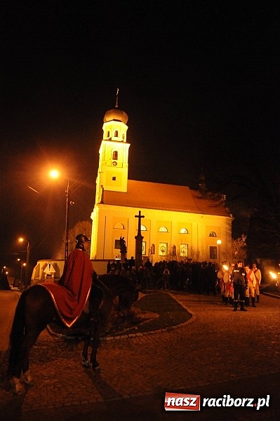 Zdjęcie w galerii na portalu naszraciborz.pl: Trzysta rogali na św. Marcina w Tworkowie wiadomości z regionu