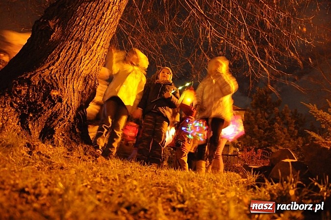 Zdjęcie w galerii na portalu naszraciborz.pl: Trzysta rogali na św. Marcina w Tworkowie wiadomości z regionu