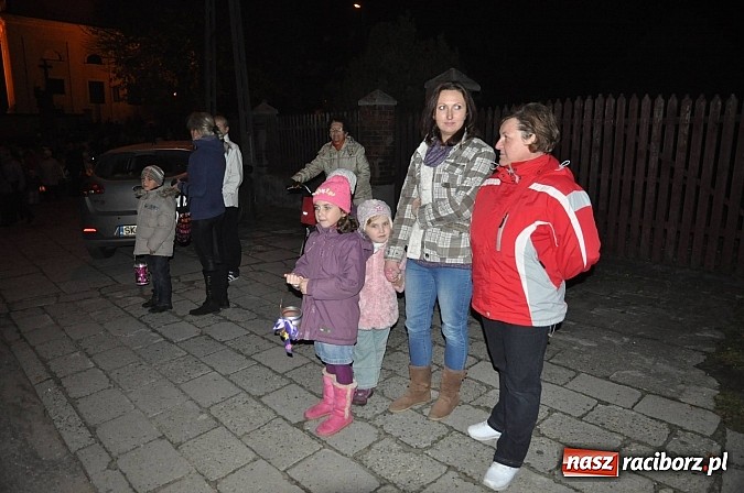 Zdjęcie w galerii na portalu naszraciborz.pl: Trzysta rogali na św. Marcina w Tworkowie wiadomości z regionu