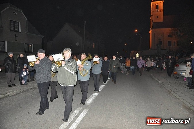 Zdjęcie w galerii na portalu naszraciborz.pl: Trzysta rogali na św. Marcina w Tworkowie wiadomości z regionu