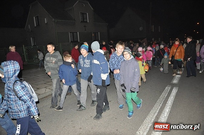 Zdjęcie w galerii na portalu naszraciborz.pl: Trzysta rogali na św. Marcina w Tworkowie wiadomości z regionu