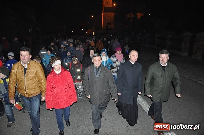 Zdjęcie w galerii na portalu naszraciborz.pl: Trzysta rogali na św. Marcina w Tworkowie wiadomości z regionu
