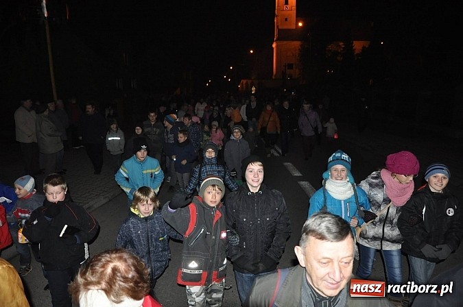 Zdjęcie w galerii na portalu naszraciborz.pl: Trzysta rogali na św. Marcina w Tworkowie wiadomości z regionu