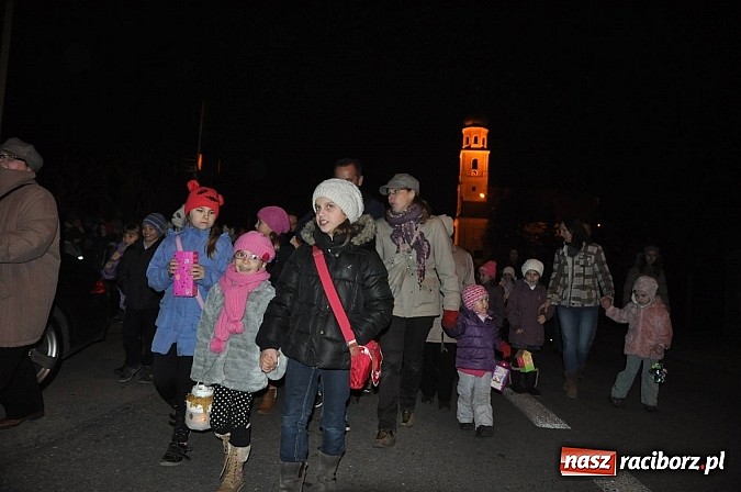 Zdjęcie w galerii na portalu naszraciborz.pl: Trzysta rogali na św. Marcina w Tworkowie wiadomości z regionu