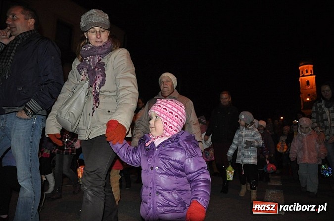 Zdjęcie w galerii na portalu naszraciborz.pl: Trzysta rogali na św. Marcina w Tworkowie wiadomości z regionu