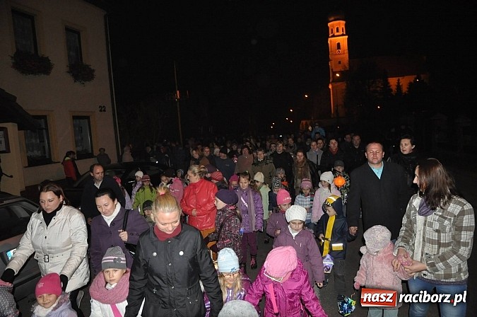 Zdjęcie w galerii na portalu naszraciborz.pl: Trzysta rogali na św. Marcina w Tworkowie wiadomości z regionu