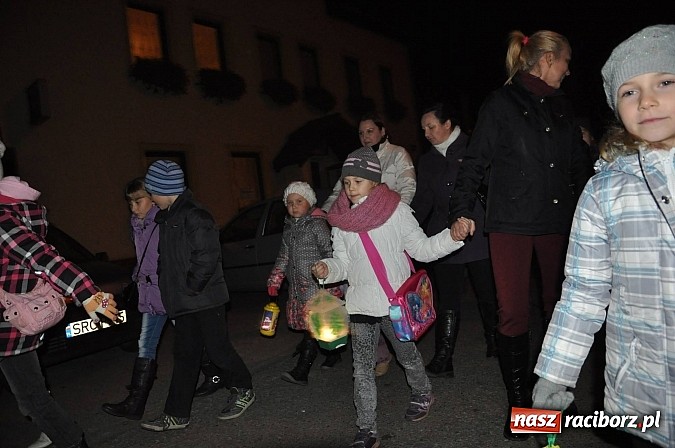 Zdjęcie w galerii na portalu naszraciborz.pl: Trzysta rogali na św. Marcina w Tworkowie wiadomości z regionu