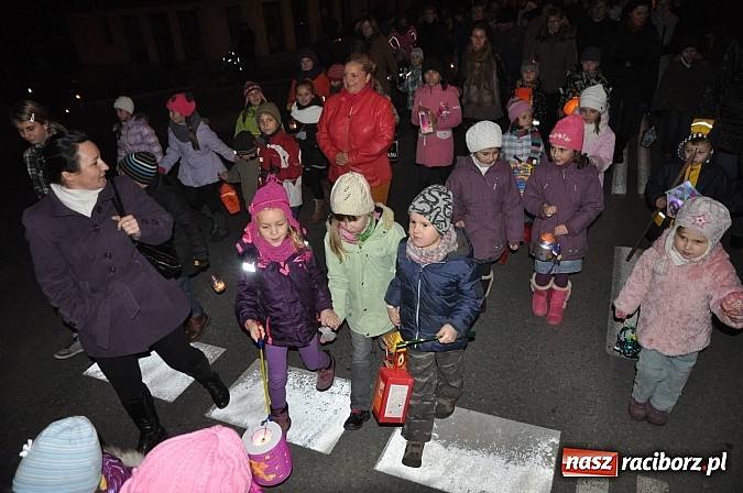 Zdjęcie w galerii na portalu naszraciborz.pl: Trzysta rogali na św. Marcina w Tworkowie wiadomości z regionu