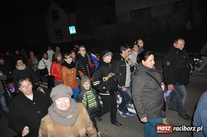 Zdjęcie w galerii na portalu naszraciborz.pl: Trzysta rogali na św. Marcina w Tworkowie wiadomości z regionu