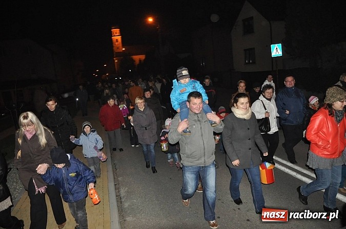Zdjęcie w galerii na portalu naszraciborz.pl: Trzysta rogali na św. Marcina w Tworkowie wiadomości z regionu