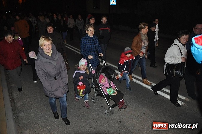 Zdjęcie w galerii na portalu naszraciborz.pl: Trzysta rogali na św. Marcina w Tworkowie wiadomości z regionu