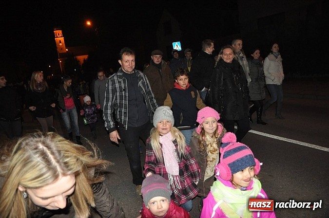 Zdjęcie w galerii na portalu naszraciborz.pl: Trzysta rogali na św. Marcina w Tworkowie wiadomości z regionu