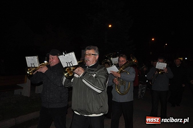 Zdjęcie w galerii na portalu naszraciborz.pl: Trzysta rogali na św. Marcina w Tworkowie wiadomości z regionu