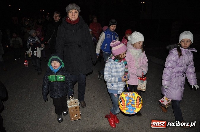 Zdjęcie w galerii na portalu naszraciborz.pl: Trzysta rogali na św. Marcina w Tworkowie wiadomości z regionu
