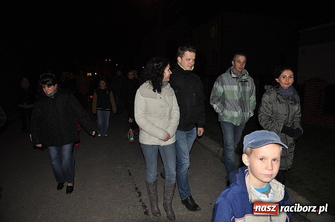 Zdjęcie w galerii na portalu naszraciborz.pl: Trzysta rogali na św. Marcina w Tworkowie wiadomości z regionu