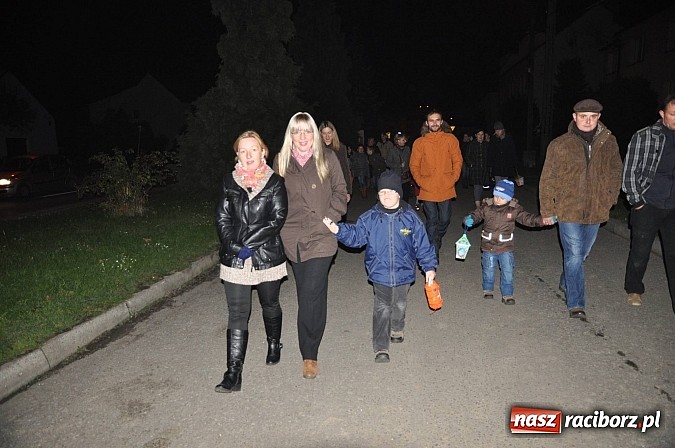 Zdjęcie w galerii na portalu naszraciborz.pl: Trzysta rogali na św. Marcina w Tworkowie wiadomości z regionu
