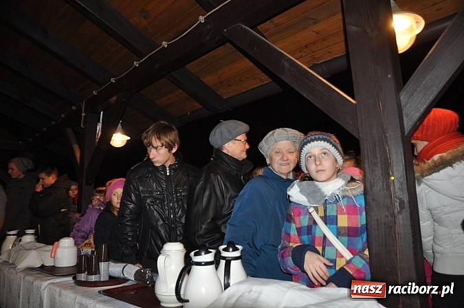 Zdjęcie w galerii na portalu naszraciborz.pl: Trzysta rogali na św. Marcina w Tworkowie wiadomości z regionu