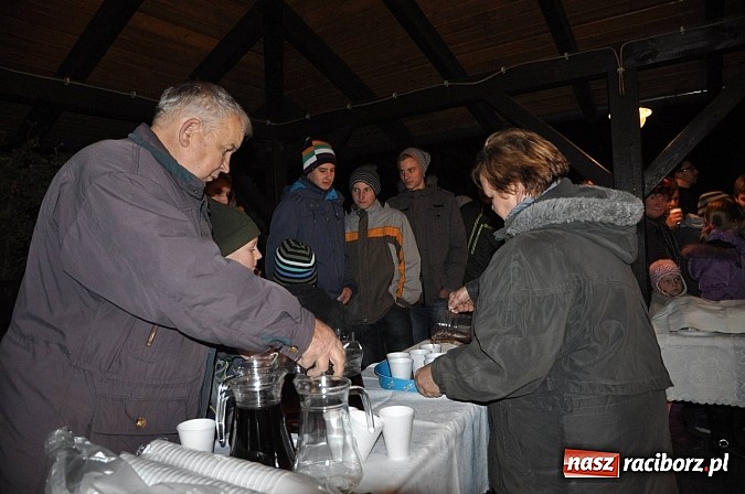 Zdjęcie w galerii na portalu naszraciborz.pl: Trzysta rogali na św. Marcina w Tworkowie wiadomości z regionu