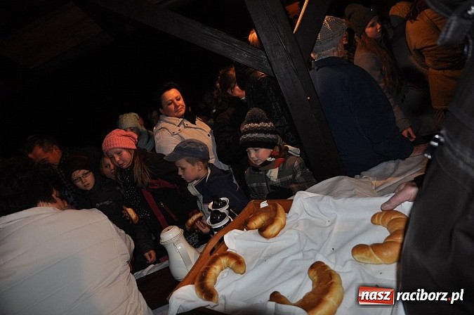 Zdjęcie w galerii na portalu naszraciborz.pl: Trzysta rogali na św. Marcina w Tworkowie wiadomości z regionu