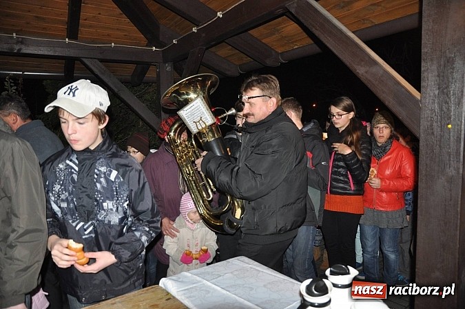 Zdjęcie w galerii na portalu naszraciborz.pl: Trzysta rogali na św. Marcina w Tworkowie wiadomości z regionu