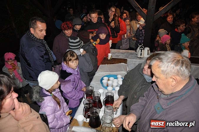 Zdjęcie w galerii na portalu naszraciborz.pl: Trzysta rogali na św. Marcina w Tworkowie wiadomości z regionu