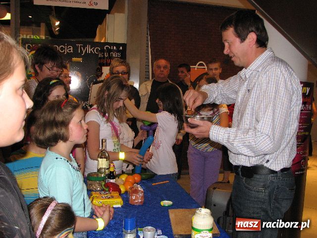Zdjęcie w galerii na portalu naszraciborz.pl: Najpierw duchy, teraz Rysiek z Klanu wiadomości z regionu